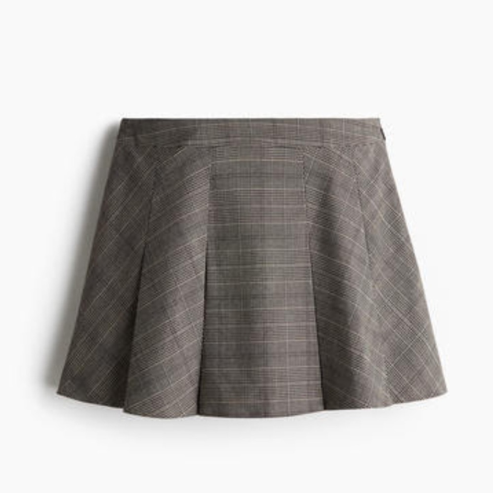 H&M Pleated Mini Skirt